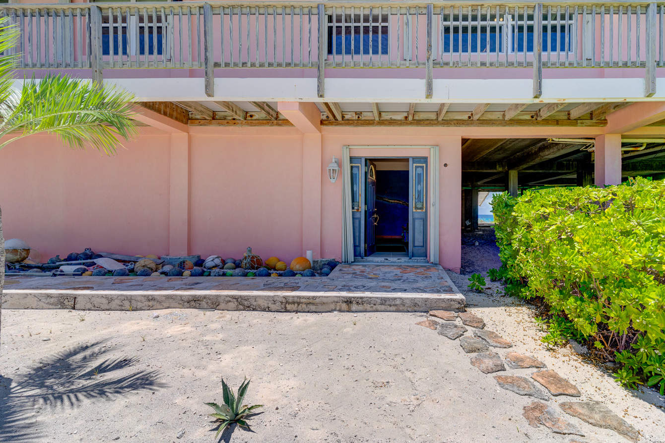 The entrance of The Family Beach House on San Salvador